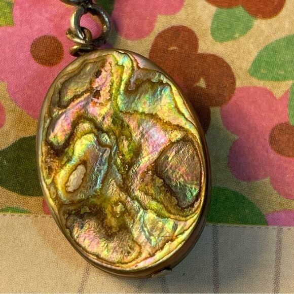 Mother of Pearl oval ellipse sterling silver drop earrings - Picture 7 of 8